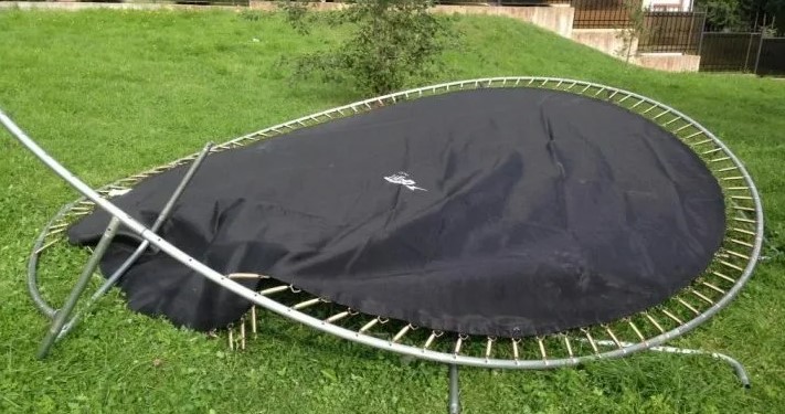 Come aggiustare il trampolino elastico da solo